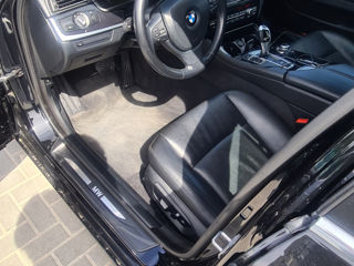 BMW 5 Series foto 4