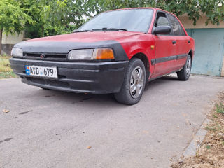 Mazda 323 foto 4