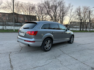 Audi Q7 foto 8