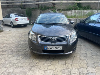 Toyota Avensis foto 2