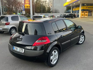 Renault Megane foto 3