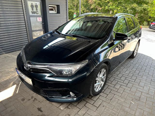 Toyota Auris foto 1