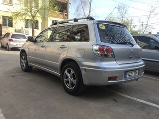 Mitsubishi Outlander foto 4