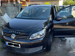 Volkswagen Touran foto 2