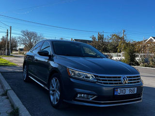 Volkswagen Passat foto 3