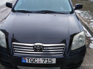 Toyota Avensis foto 8