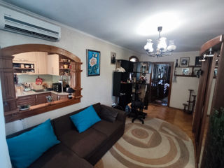 Apartament cu 2 camere, 45 m², Poșta Veche, Chișinău foto 1