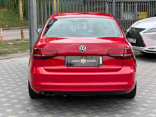 Volkswagen Jetta foto 5