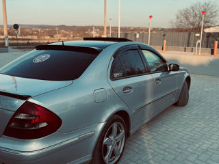 Mercedes E-Class foto 4