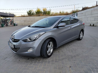 Hyundai Elantra foto 8