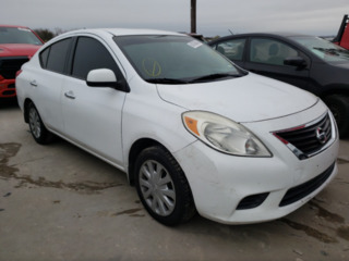 Nissan Versa foto 1