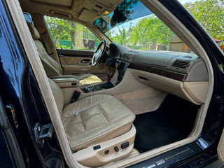 BMW 7 Series foto 7