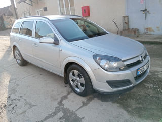 Opel Astra foto 1