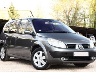 Renault Grand Scenic foto 2