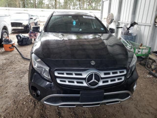 Mercedes GLA foto 2