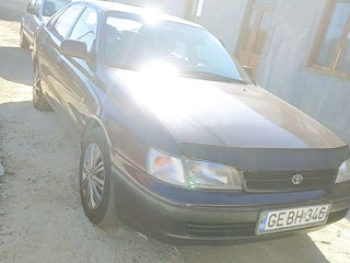 Toyota Carina foto 2