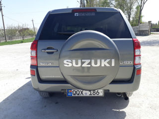 Suzuki Grand Vitara foto 2