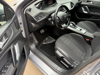 Peugeot 308 foto 12