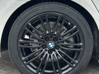 BMW 5 Series foto 12