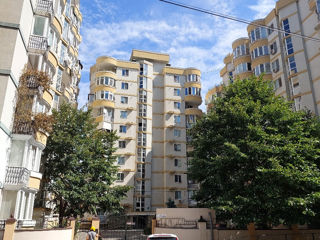 Apartament cu 3 camere, 90 m², Buiucani, Chișinău