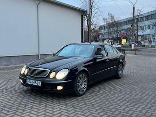 Mercedes E-Class foto 2