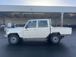 Toyota Land Cruiser foto 10