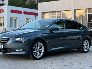 Skoda Superb foto 3