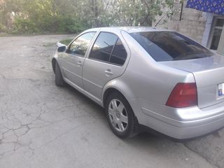 Volkswagen Jetta foto 4