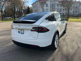 Tesla Model X foto 3