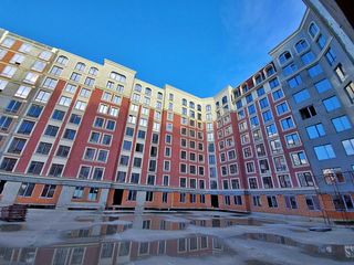 Centru, str. Avram Iancu / Apartament cu 2 odăi de 66m.p. Et.3 / Achitare în rate foto 2