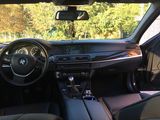 BMW 5 Series foto 10