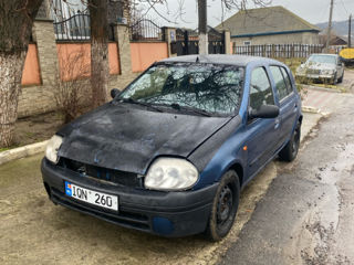 Renault Clio foto 2