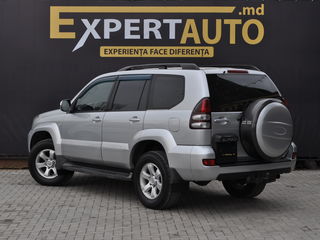 Toyota Land Cruiser Prado foto 3