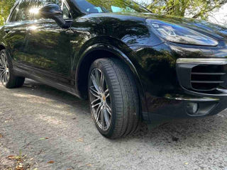 Porsche Cayenne foto 2