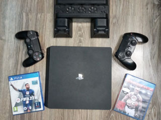 Playstation 4 slim 500gb.