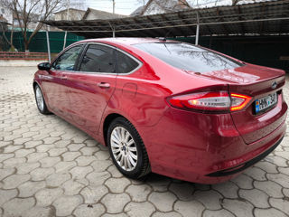 Ford Fusion foto 3