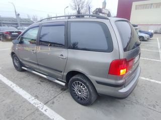 Volkswagen Sharan foto 4