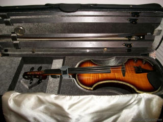 Fender FV3 electric violin