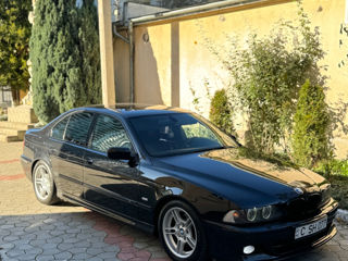 BMW 5 Series foto 4