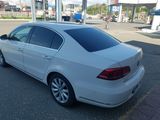 Volkswagen Passat foto 4