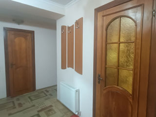 Apartament cu 2 camere, 68 m², Buiucani, Chișinău foto 12