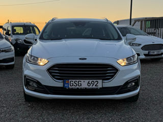 Ford Mondeo foto 2