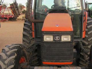 Kubota m 105 foto 2