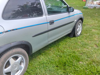 Opel Corsa foto 1