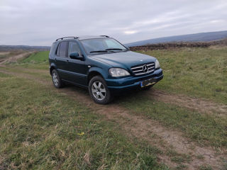 Mercedes M-Class foto 3