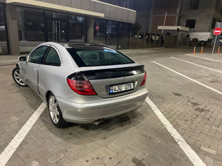 Mercedes C-Class foto 6