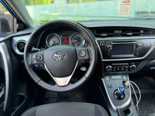 Toyota Auris foto 8