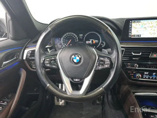 BMW 5 Series foto 10