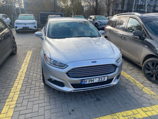 Ford Fusion foto 1