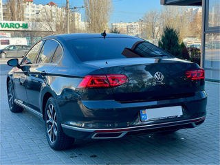 Volkswagen Passat foto 3